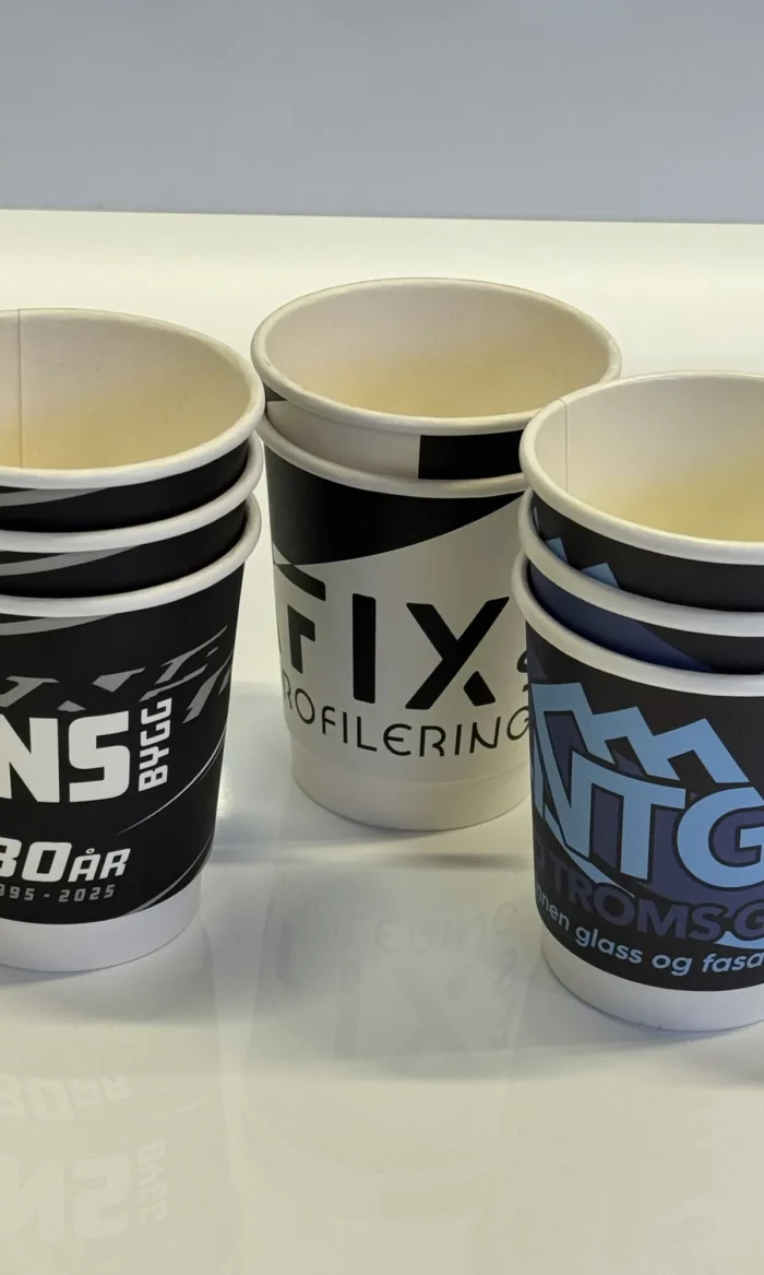 Pappkopper med logo